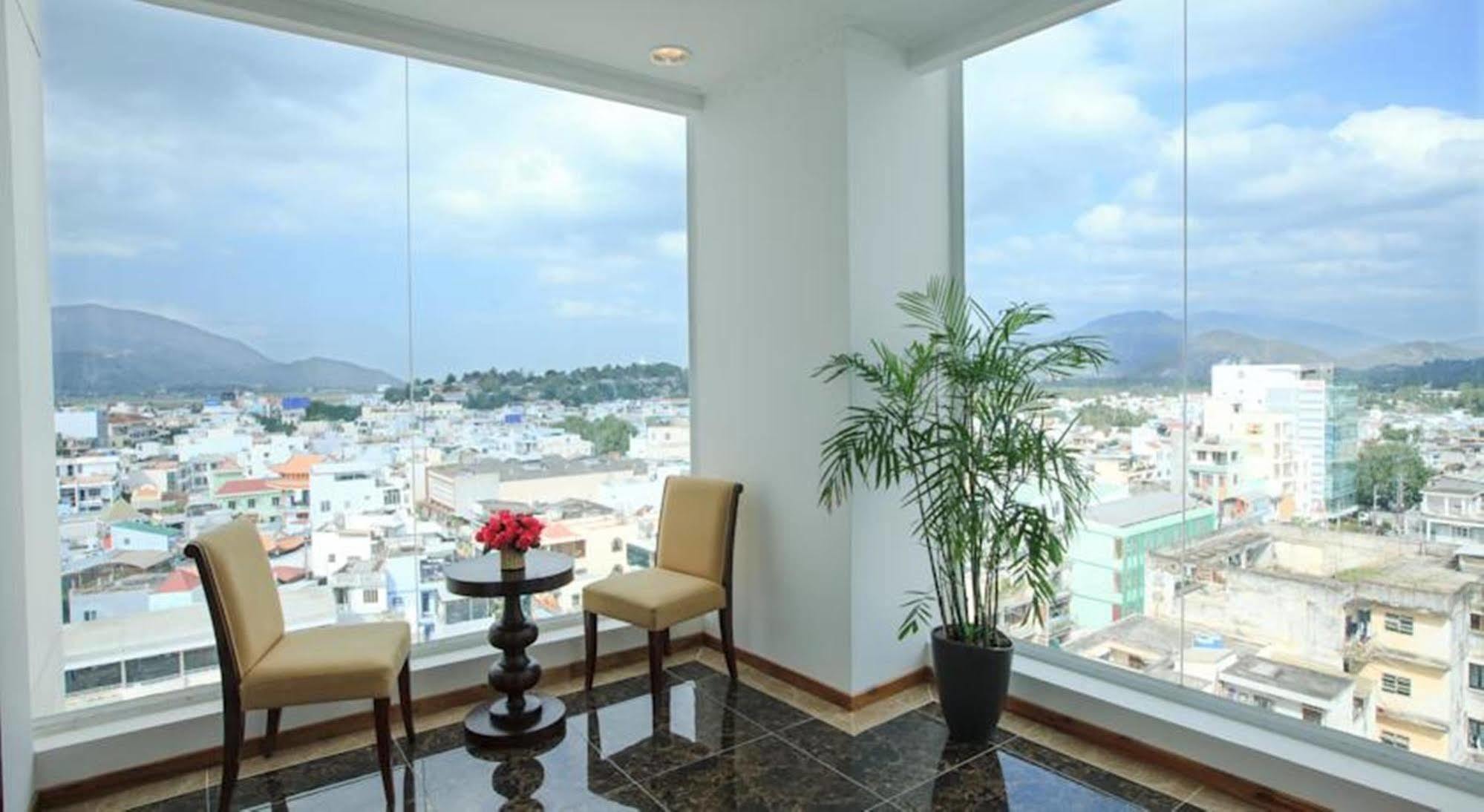 Den Long Do Hotel Nha Trang Exterior photo